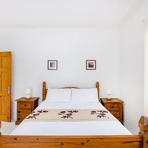 woburn-villas.comcaribbean.com/